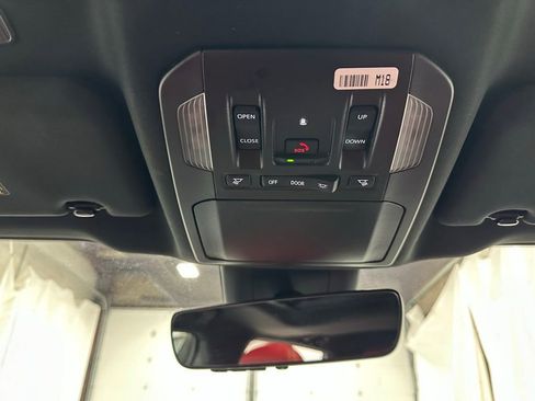 Used 2025 Toyota Highlander XSE image 39