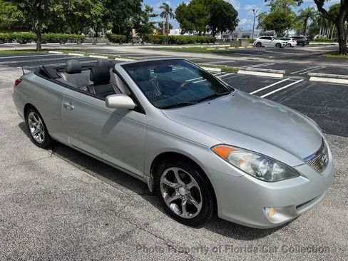 Used 2006 Toyota Solara SLE image 2