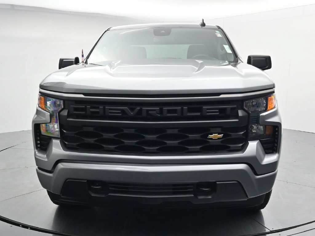Used 2024 Chevrolet Silverado 1500 Custom AWD/4WD image 3