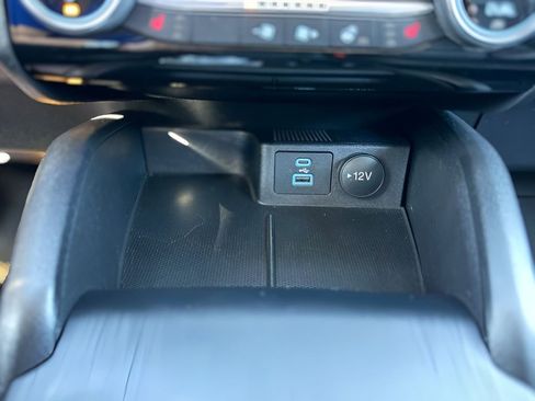 Used 2022 Ford Escape SEL image 19