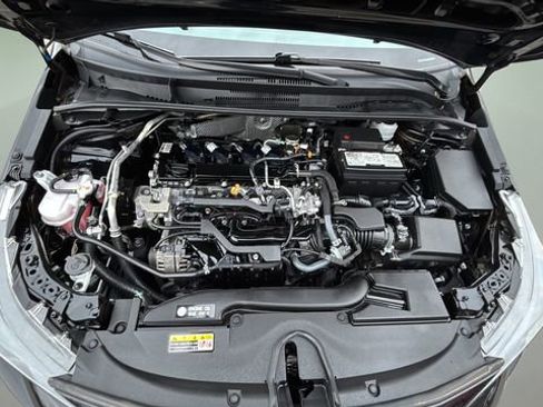 Used 2023 Toyota Corolla LE image 31
