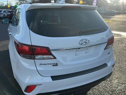 Used 2019 Hyundai Santa Fe XL SE image 4
