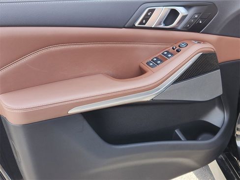 Used 2023 BMW X5 M50i w/ Climate Comfort Package image 6