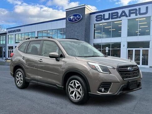 Certified 2023 Subaru Forester Premium AWD/4WD image 1