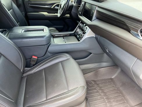 Used 2022 GMC Yukon Denali w/ Denali Ultimate Package AWD/4WD image 26