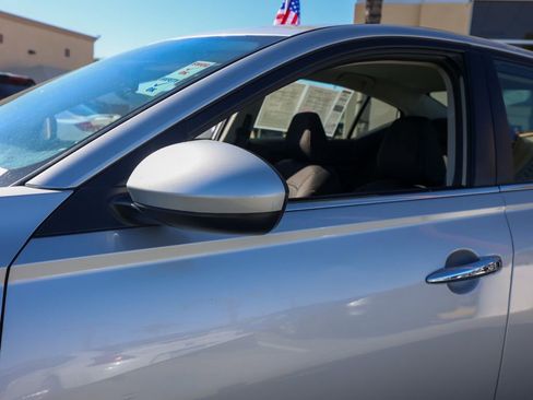 Used 2023 Nissan Altima 2.5 SV image 14