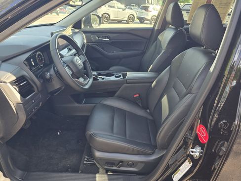 Certified 2026 Nissan Rogue SL AWD/4WD image 11