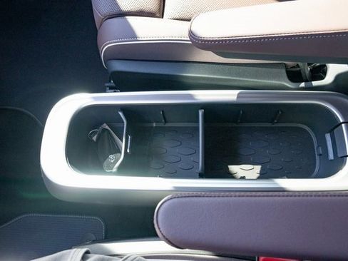 New 2025 Volkswagen ID. Buzz Pro S image 26