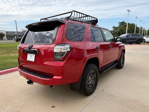 Used 2020 Toyota 4Runner Venture w/ Moonroof Package AWD/4WD image 6