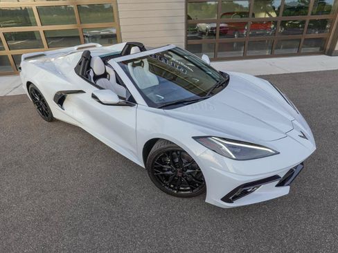 Used 2024 Chevrolet Corvette Stingray Preferred Conv w/ Stealth Interior Trim Package RWD image 35