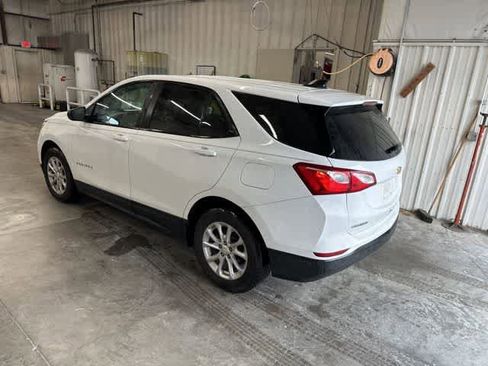 Used 2020 Chevrolet Equinox LS w/ LS Convenience Package FWD image 14