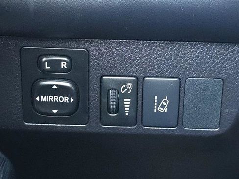 Certified 2017 Toyota RAV4 Limited image 16