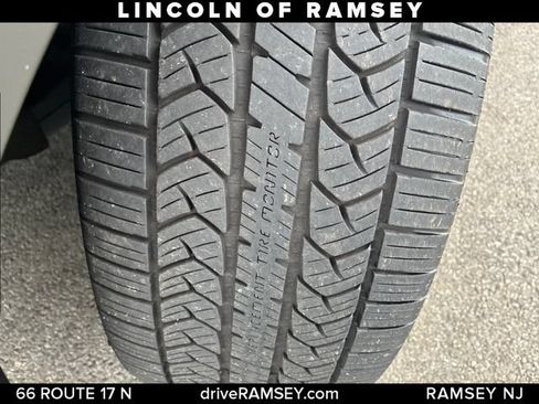 Used 2022 Lincoln Nautilus Reserve AWD/4WD image 26