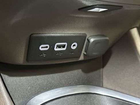 Used 2022 Chevrolet Malibu LT image 25