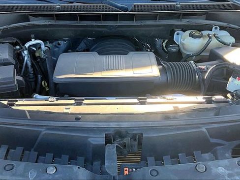 Used 2022 GMC Yukon XL AT4 w/ AT4 Premium Plus Package image 31