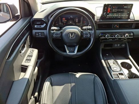 Used 2023 Honda Pilot Elite image 11