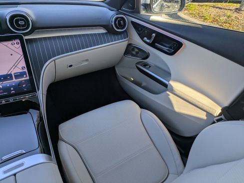 Used 2024 Mercedes-Benz C 300 Sedan image 20