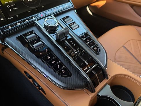 New 2026 Aston Martin V8 Vantage S image 32