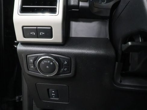 Used 2017 Ford F150 Lariat image 20