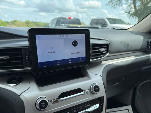 Used 2024 Ford Explorer XLT w/ Equipment Group 202A image 22