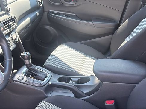 Used 2018 Hyundai Kona SEL FWD image 23