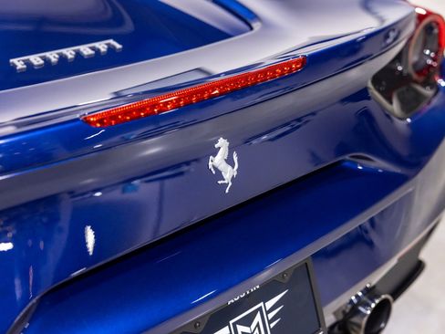 Used 2019 Ferrari 488 Spider image 16
