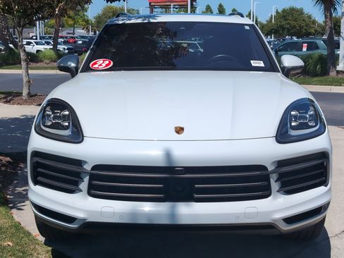 Used 2023 Porsche Cayenne Platinum Edition AWD/4WD image 3