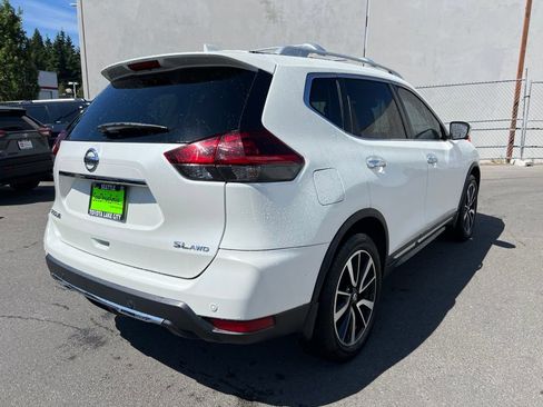 Used 2020 Nissan Rogue SL w/ Premium Package AWD/4WD image 4