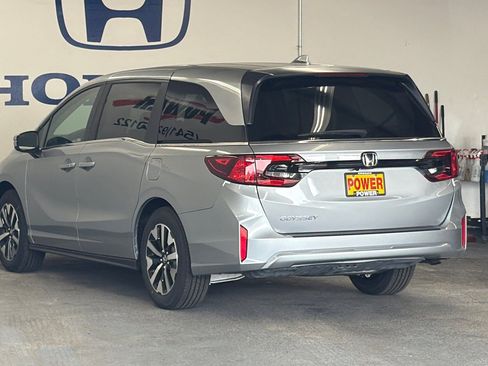New 2026 Honda Odyssey EX-L image 5