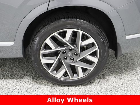 Used 2023 Hyundai Santa Fe Calligraphy image 10