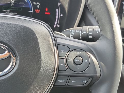 Used 2024 Toyota Corolla Cross AWD Hybrid w/ Convenience Package image 31
