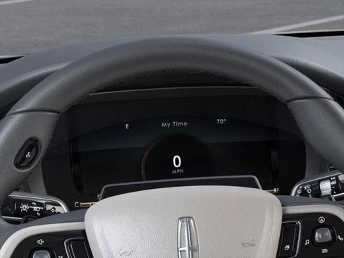 New 2025 Lincoln Corsair AWD w/ Equipment Group 101A image 13