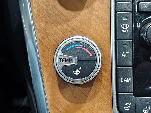 Used 2017 Volvo XC60 T5 Inscription w/ Preferred Option Package image 8