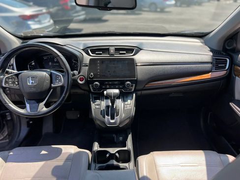Used 2017 Honda CR-V Touring image 18