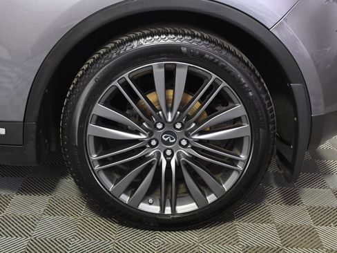 Used 2017 INFINITI QX70 AWD w/ Limited Package image 18