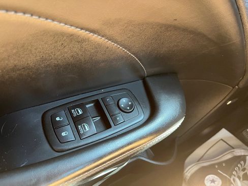 Used 2015 Dodge Challenger R/T Plus RWD image 23