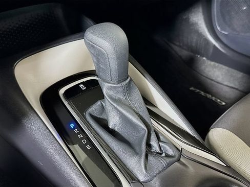 Used 2025 Toyota Corolla LE FWD image 15