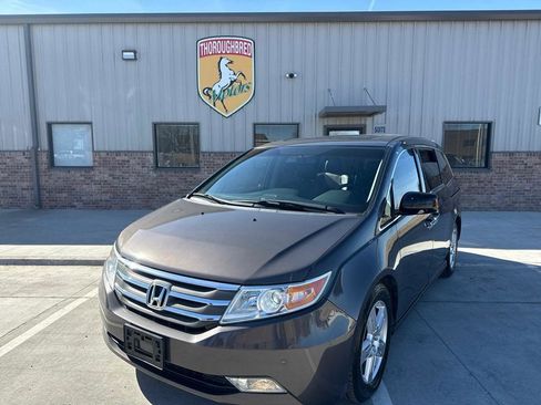 Used 2012 Honda Odyssey Touring image 3