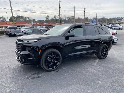 Used 2024 Chevrolet Traverse RS image 14