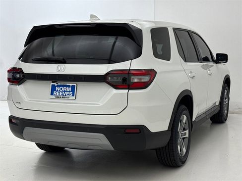 New 2025 Honda Pilot EX-L image 7