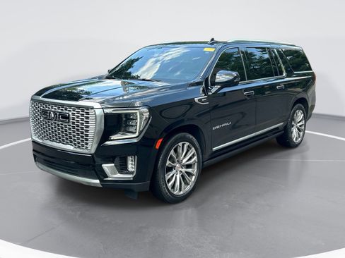 Used 2021 GMC Yukon XL Denali w/ Denali Ultimate Package AWD/4WD image 3