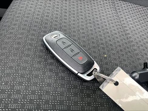 Certified 2025 Nissan Kicks S image 14