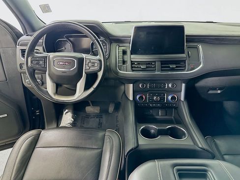 Used 2021 GMC Yukon XL SLT w/ SLT Premium Package image 18