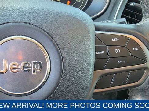 Used 2019 Jeep Cherokee Latitude w/ Cold Weather Group image 15