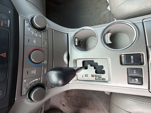 Used 2010 Toyota Highlander 4WD image 21
