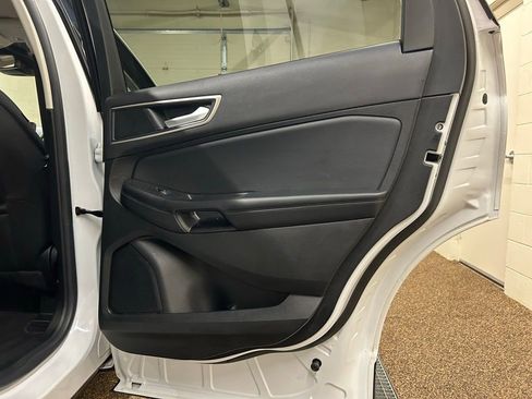 Used 2023 Ford Edge SEL AWD/4WD image 15