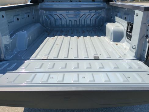 Used 2026 Chevrolet Silverado EV LT AWD/4WD image 25