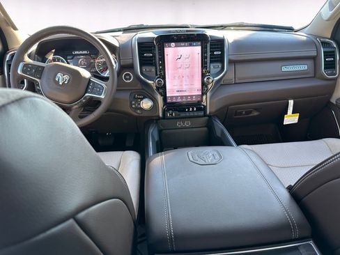Used 2025 RAM 1500 Laramie image 10