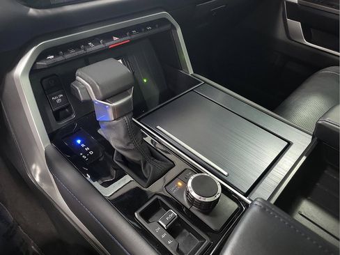 Certified 2023 Toyota Sequoia Platinum AWD/4WD image 19