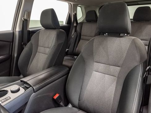 Used 2025 Nissan Rogue SV AWD/4WD image 9